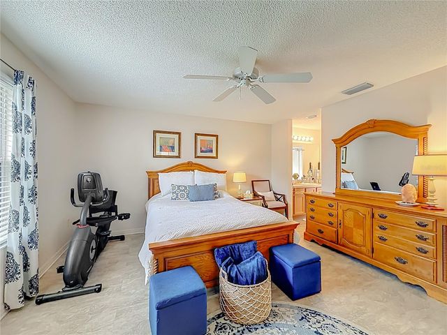 969 CANDLER PLACE, The Villages, FL 32162