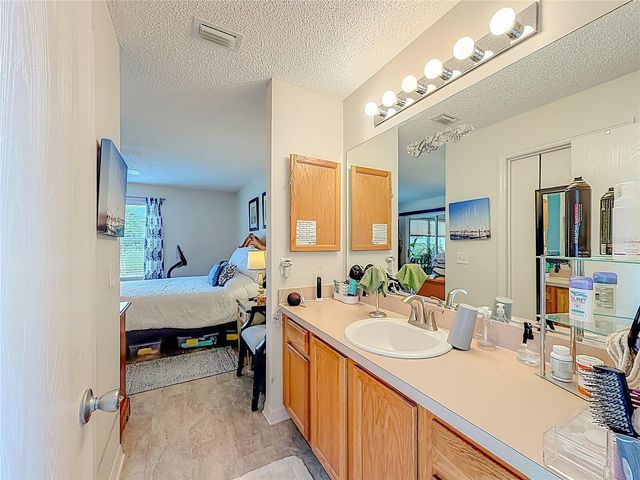 969 CANDLER PLACE, The Villages, FL 32162