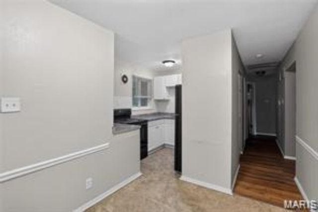 7744 Ellington Drive, St Louis, MO 63121