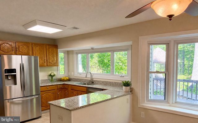 15826 VISTA DR, Montclair, VA 22025