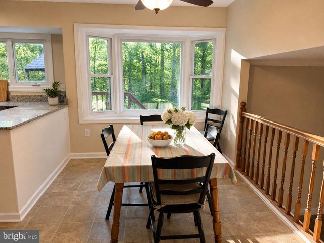 15826 VISTA DR, Montclair, VA 22025