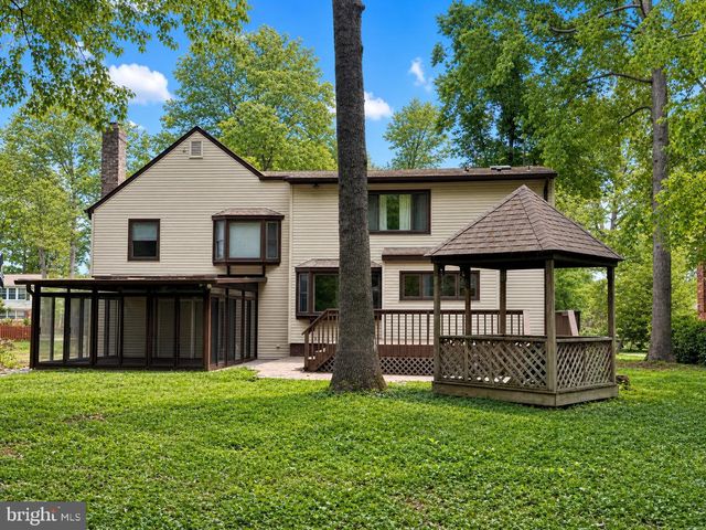 15826 VISTA DR, Montclair, VA 22025