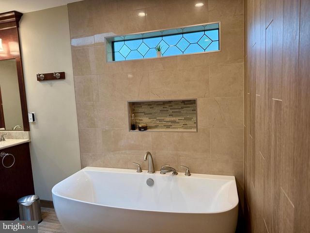 15826 VISTA DR, Montclair, VA 22025