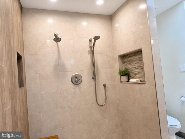 15826 VISTA DR, Montclair, VA 22025