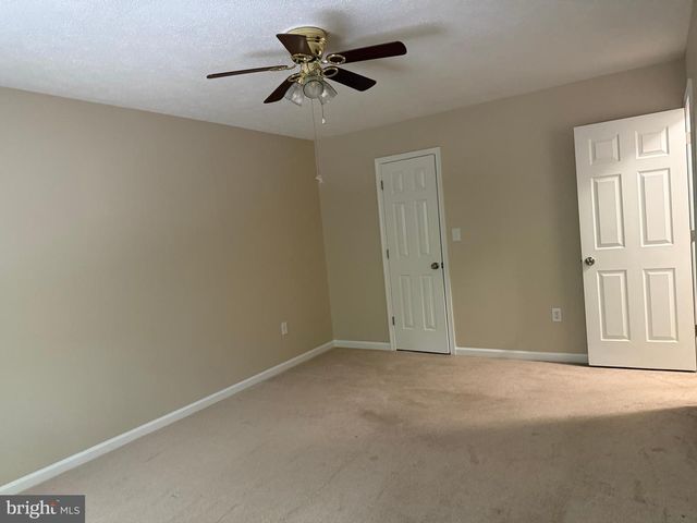 15826 VISTA DR, Montclair, VA 22025
