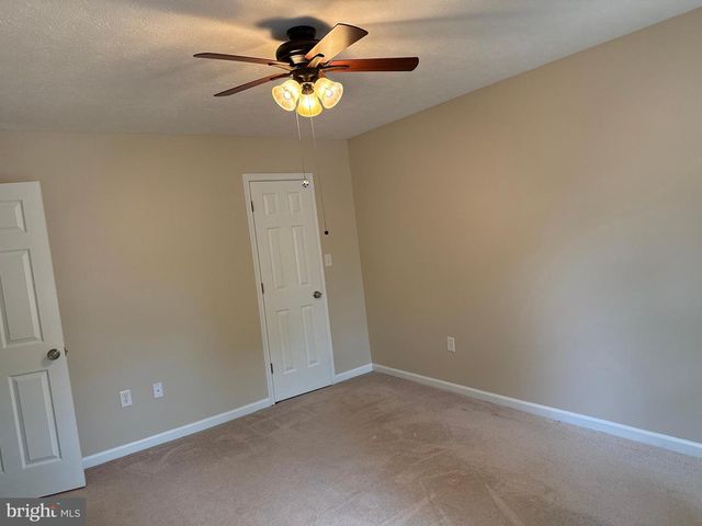 15826 VISTA DR, Montclair, VA 22025
