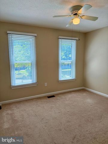 15826 VISTA DR, Montclair, VA 22025