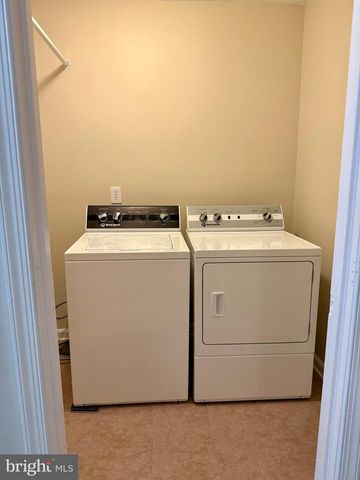 15826 VISTA DR, Montclair, VA 22025