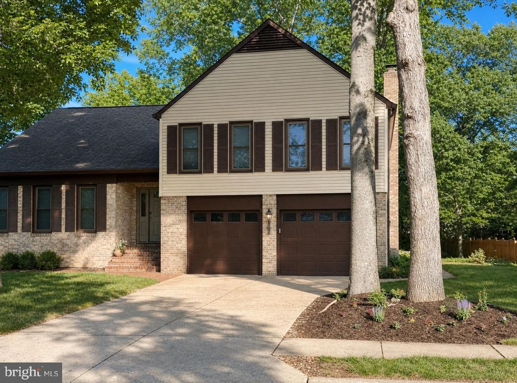 15826 VISTA DR, Montclair, VA 22025