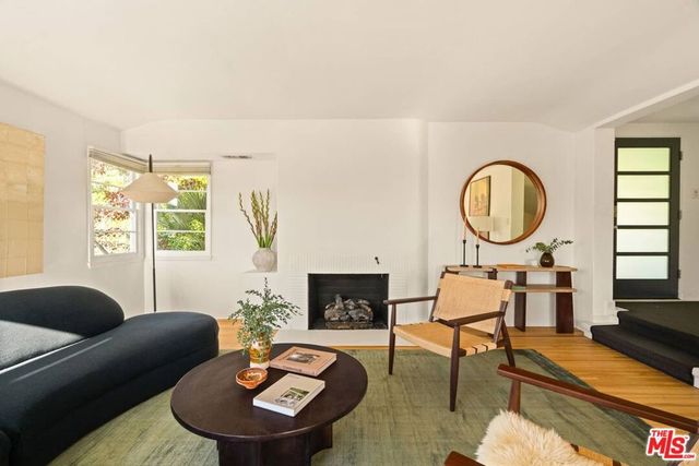 2818 Effie Street, Los Angeles, CA 90026