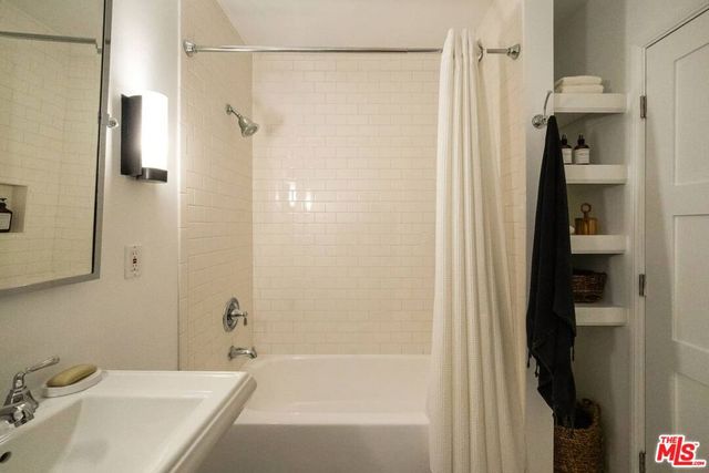 2818 Effie Street, Los Angeles, CA 90026