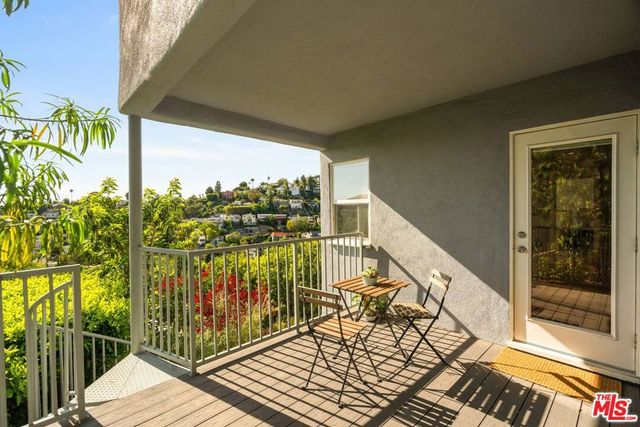 2818 Effie Street, Los Angeles, CA 90026
