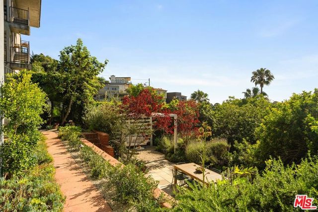 2818 Effie Street, Los Angeles, CA 90026