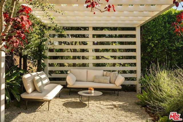 2818 Effie Street, Los Angeles, CA 90026