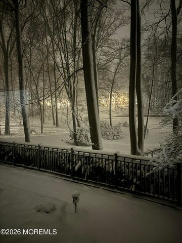 25 Dellwood Court, Middletown, NJ 07748