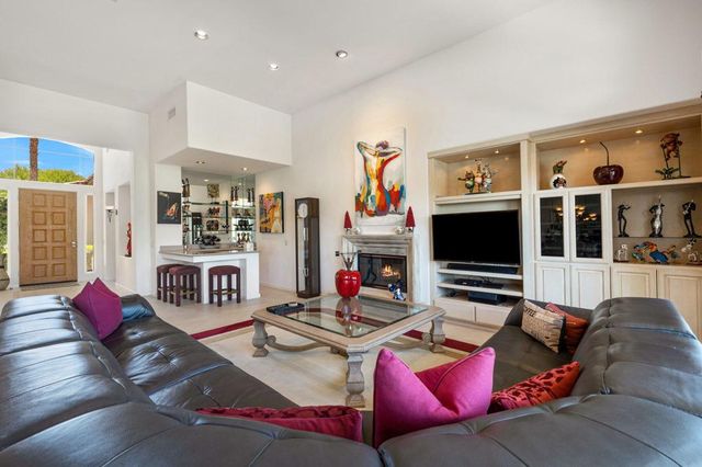 944 Mesa Grande Drive, Palm Desert, CA 92211