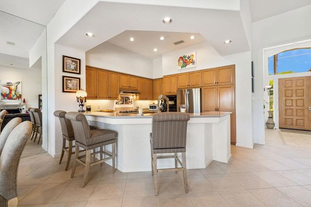 944 Mesa Grande Drive, Palm Desert, CA 92211