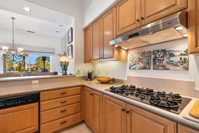 944 Mesa Grande Drive, Palm Desert, CA 92211