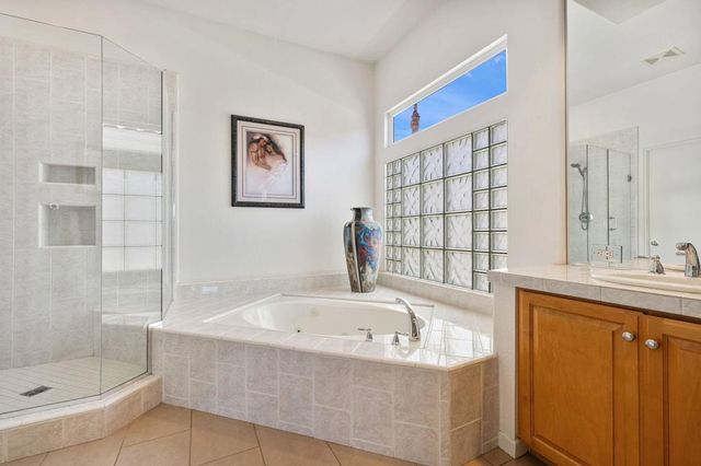 944 Mesa Grande Drive, Palm Desert, CA 92211