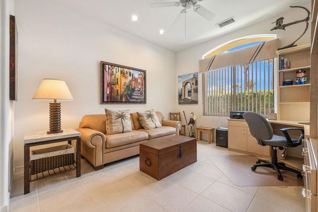 944 Mesa Grande Drive, Palm Desert, CA 92211