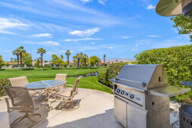 944 Mesa Grande Drive, Palm Desert, CA 92211
