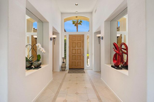 944 Mesa Grande Drive, Palm Desert, CA 92211