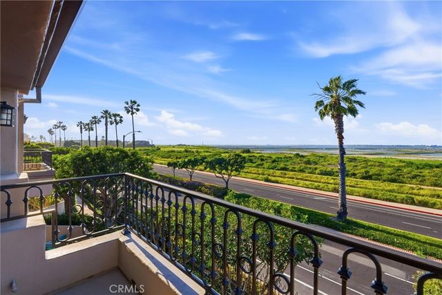 19225 Seabrook, Huntington Beach, CA 92648