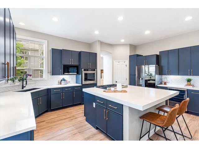 10069 Longview Dr, Lone Tree, CO 80124