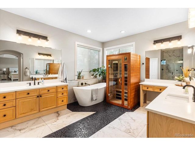 10069 Longview Dr, Lone Tree, CO 80124