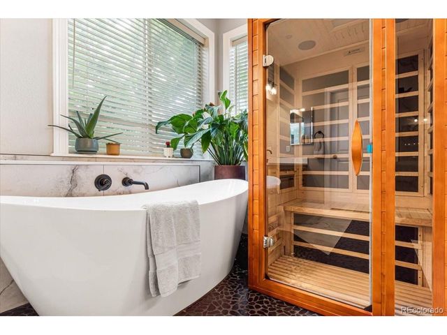 10069 Longview Dr, Lone Tree, CO 80124