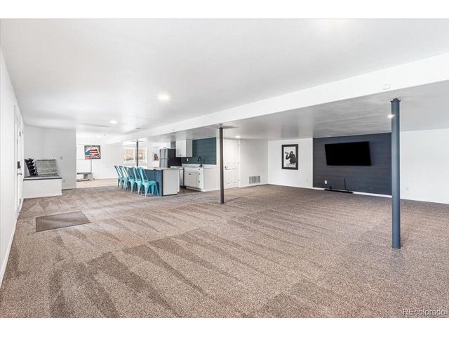 10069 Longview Dr, Lone Tree, CO 80124