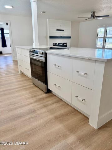 1325 Mollie Road, Daytona Beach, FL 32114