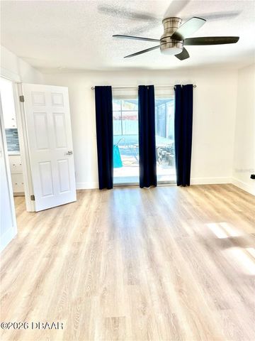 1325 Mollie Road, Daytona Beach, FL 32114