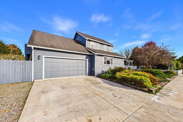 1725 Tasi Lane, Mckinleyville, CA 95519