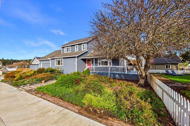 1725 Tasi Lane, Mckinleyville, CA 95519