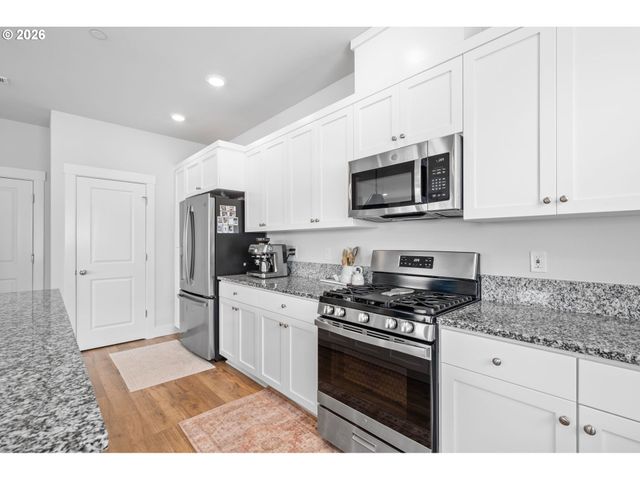 14410 Sw 165TH Ave, Tigard, OR 97224