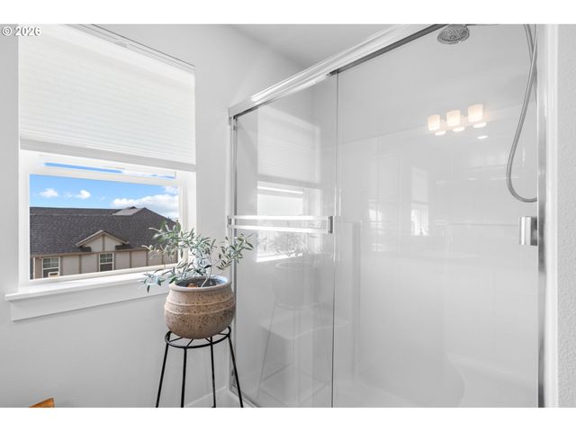 14410 Sw 165TH Ave, Tigard, OR 97224