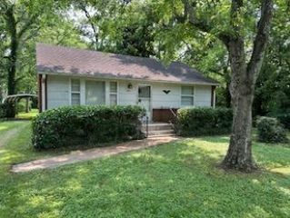 911 Westchester Dr, Madison, TN 37115