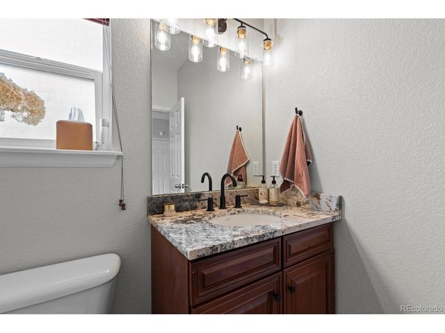 1017 S Krameria St, Denver, CO 80224