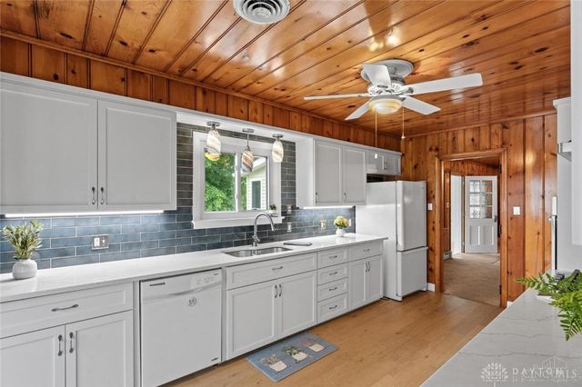 305 Bourbon Street, Blanchester, OH 45107
