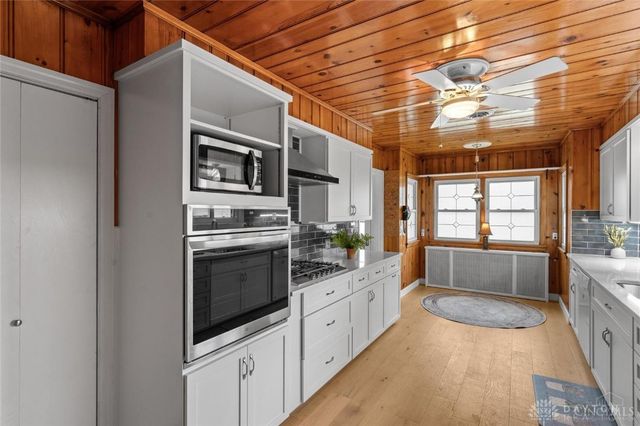305 Bourbon Street, Blanchester, OH 45107