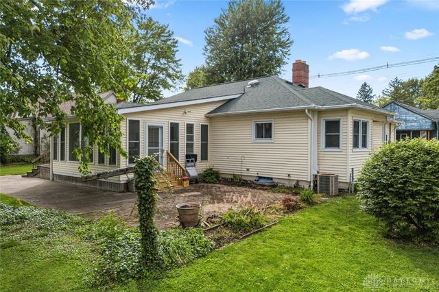 305 Bourbon Street, Blanchester, OH 45107