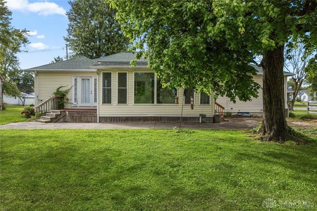 305 Bourbon Street, Blanchester, OH 45107
