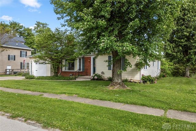 305 Bourbon Street, Blanchester, OH 45107