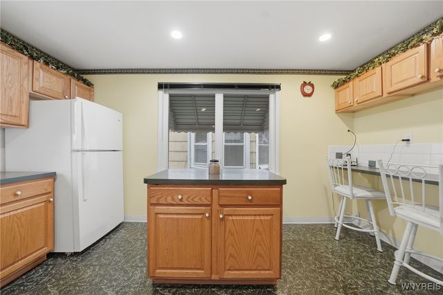 28 Victoria Avenue, Buffalo, NY 14214