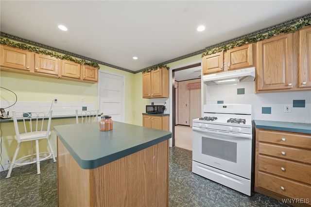 28 Victoria Avenue, Buffalo, NY 14214