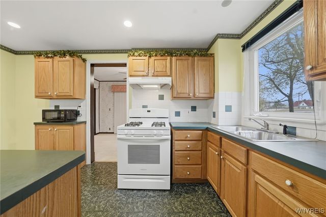 28 Victoria Avenue, Buffalo, NY 14214