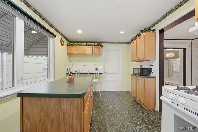 28 Victoria Avenue, Buffalo, NY 14214