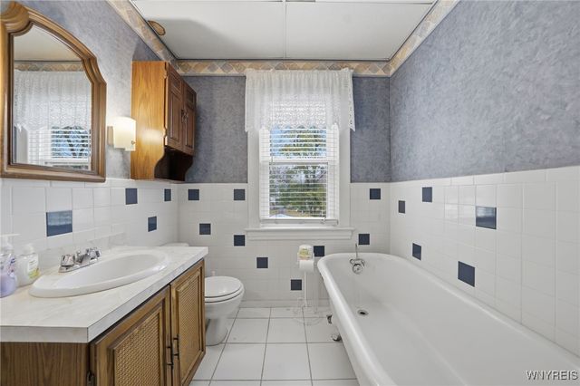 28 Victoria Avenue, Buffalo, NY 14214