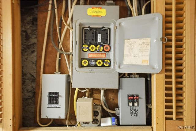 28 Victoria Avenue, Buffalo, NY 14214